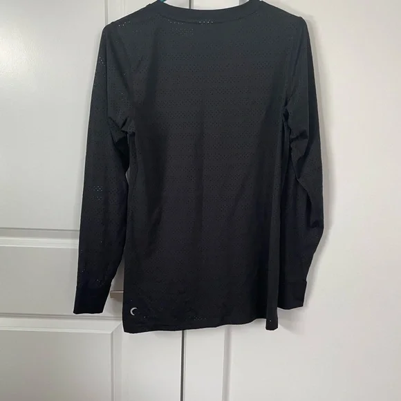 Zyia Like New Long Sleeve - Picture 2 of 5
